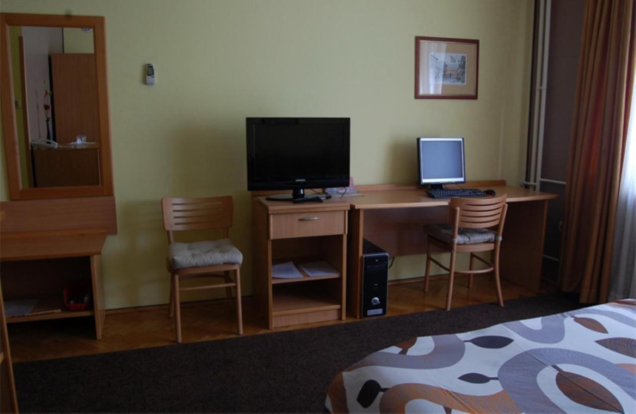 Voyager Bed & Breakfast Nowy Sad Zewnętrze zdjęcie